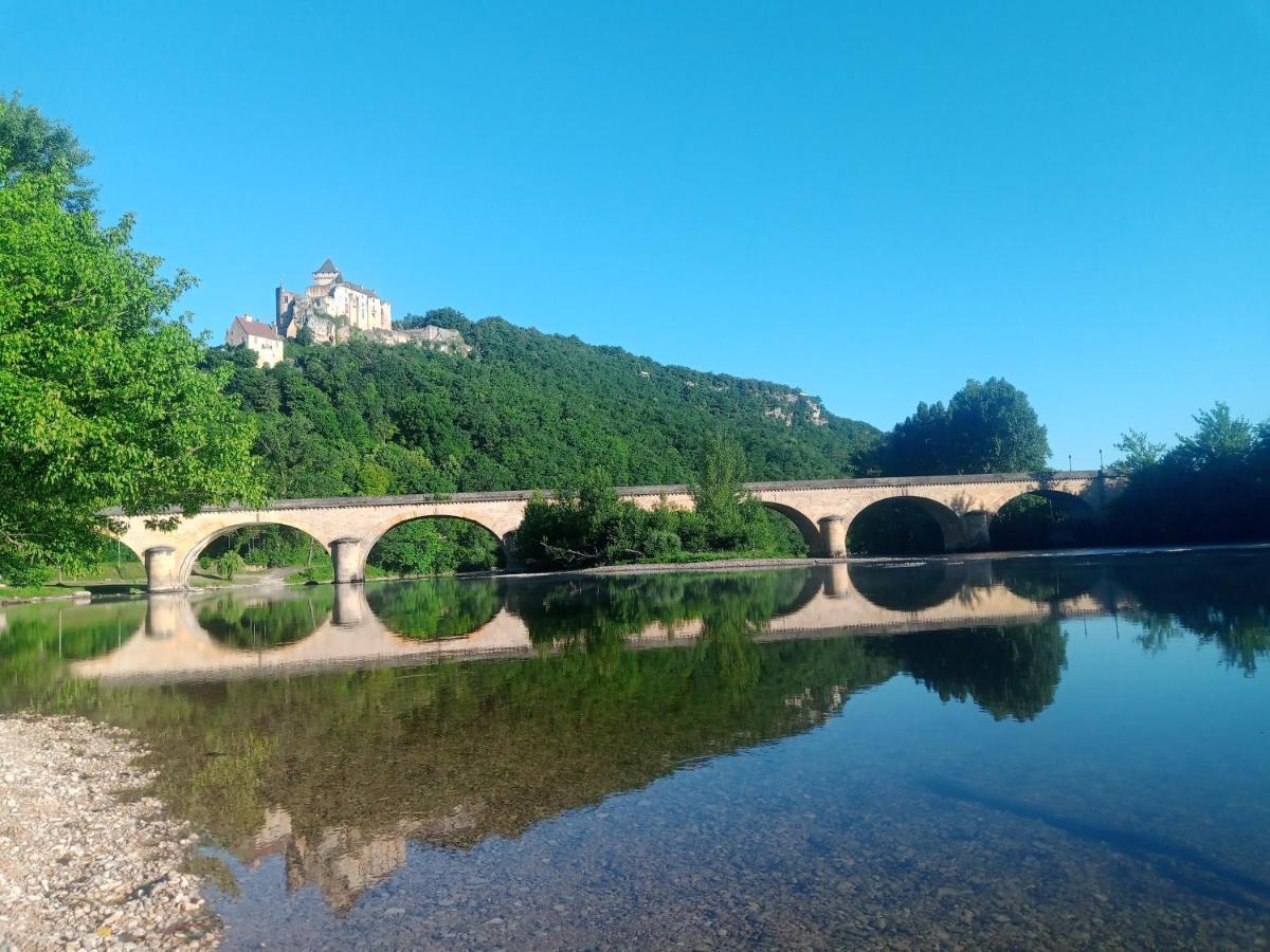 Au Pied Du Chateau - 5 A 11 Personnes - Baignade-Canoe-Piste Cyclable A 100 M Castelnaud La Chapelle Εξωτερικό φωτογραφία