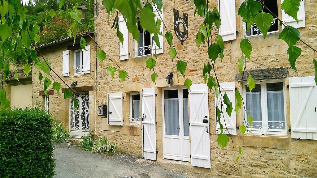 Au Pied Du Chateau - 5 A 11 Personnes - Baignade-Canoe-Piste Cyclable A 100 M Castelnaud La Chapelle Εξωτερικό φωτογραφία